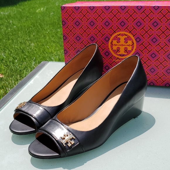 tory burch kira open toe wedge